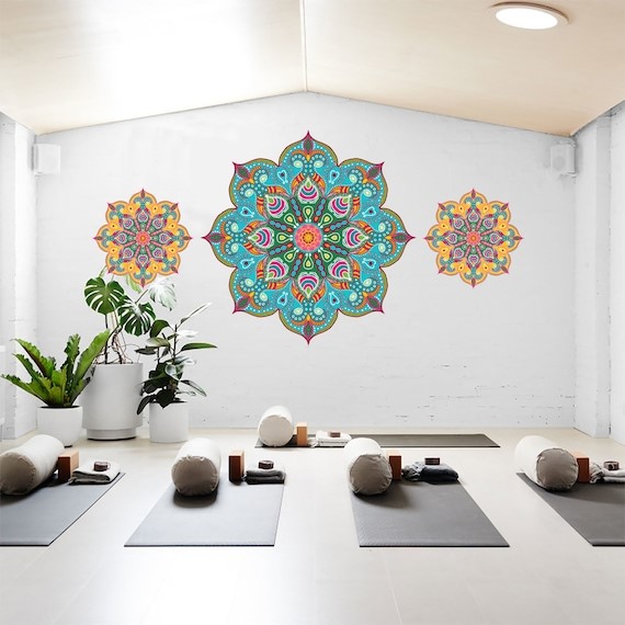 A Touch of India: How Yoga Studios Embrace Indian Textiles and Decor